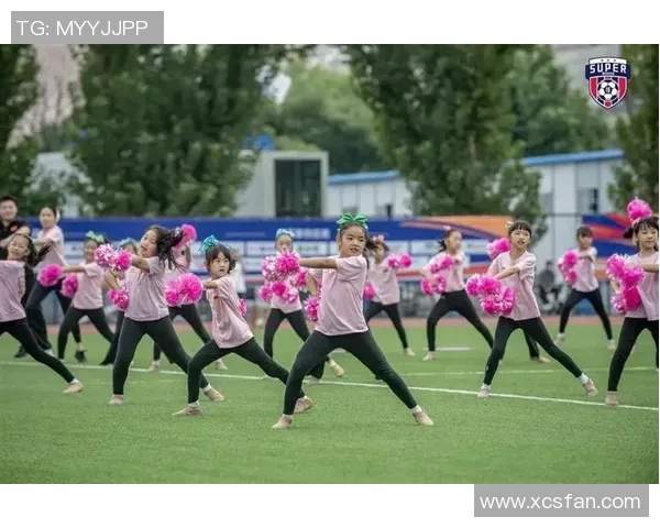 学校足球舞：激情与团结交织的校园文化盛宴